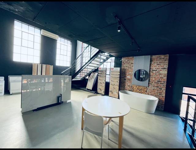 320M² RETAIL TO LET IN FOURWAYS